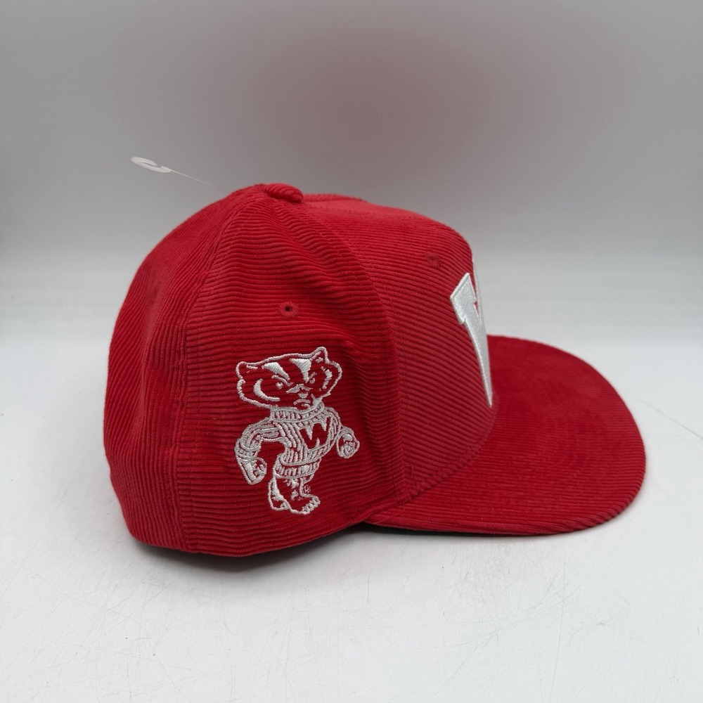 Mitchell & Ness Wisconsin Badgers Hat Cap Snapback Adjustable Red Corduroy Retro - Picture 4 of 10